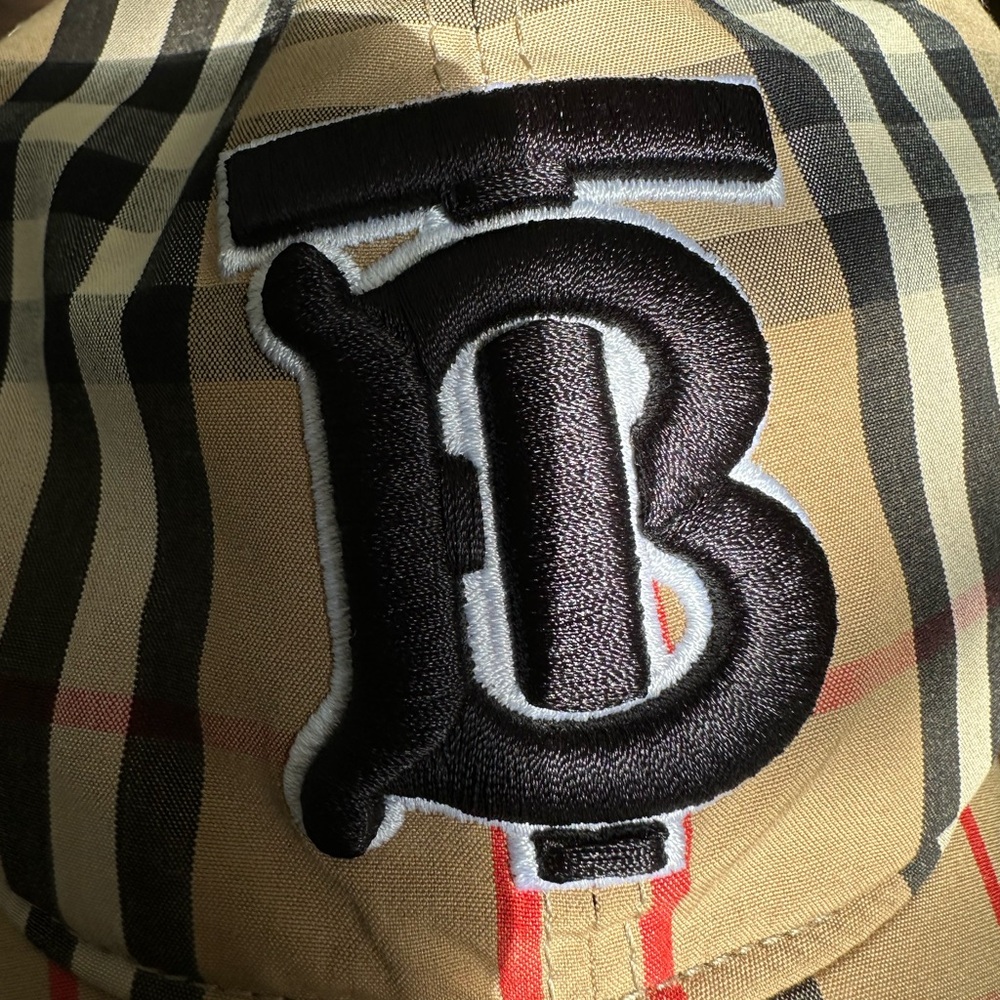 Burberry baseball hat - Picture 5 of 10